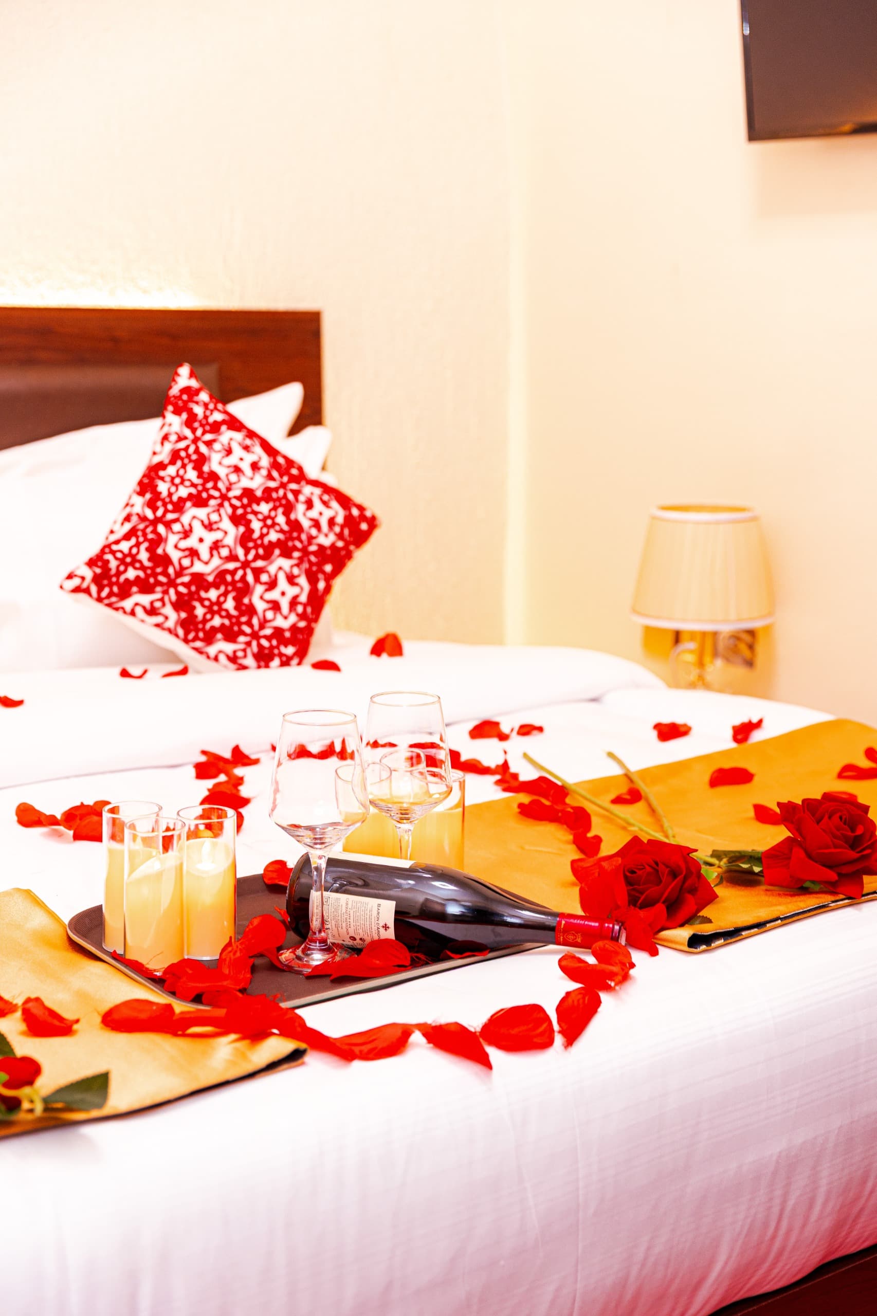Romance Petal Suite