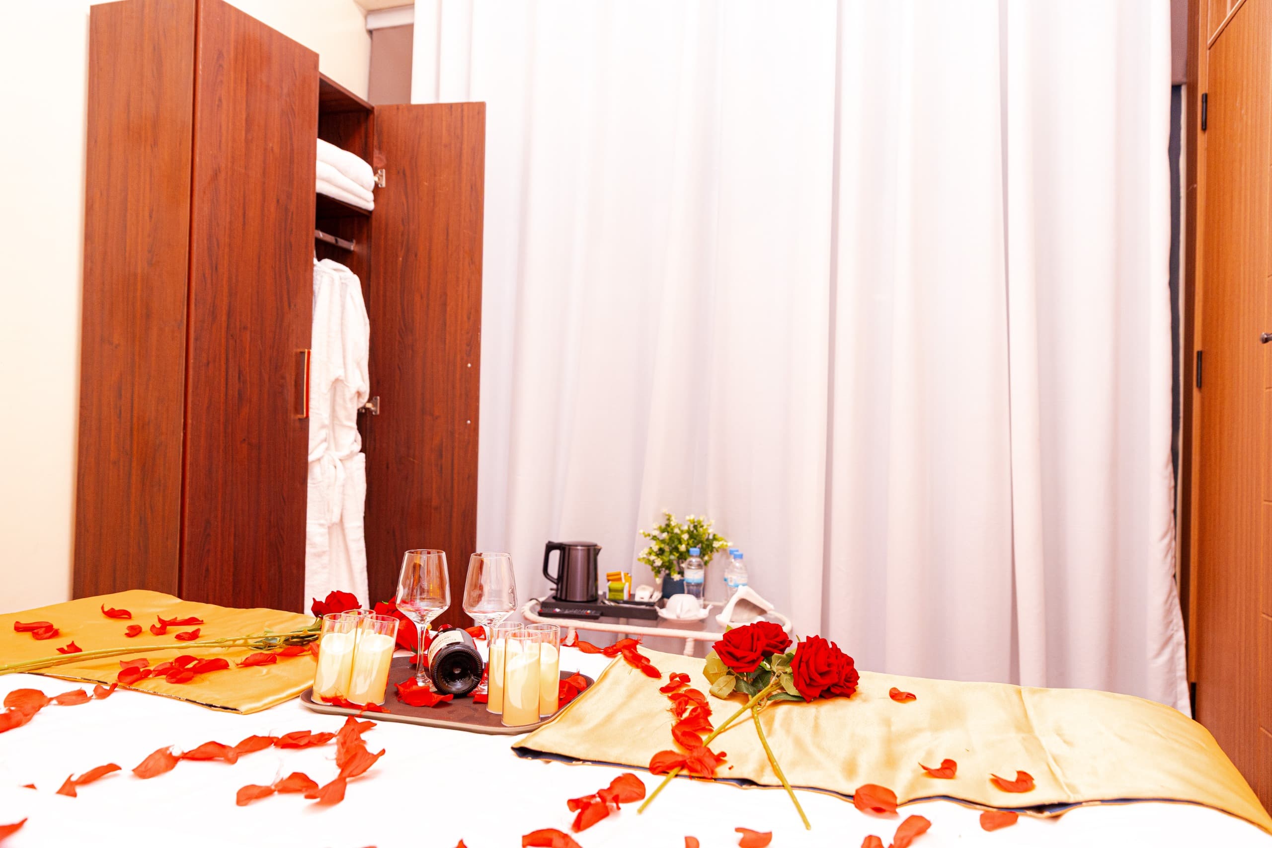 Rose Petal Suite