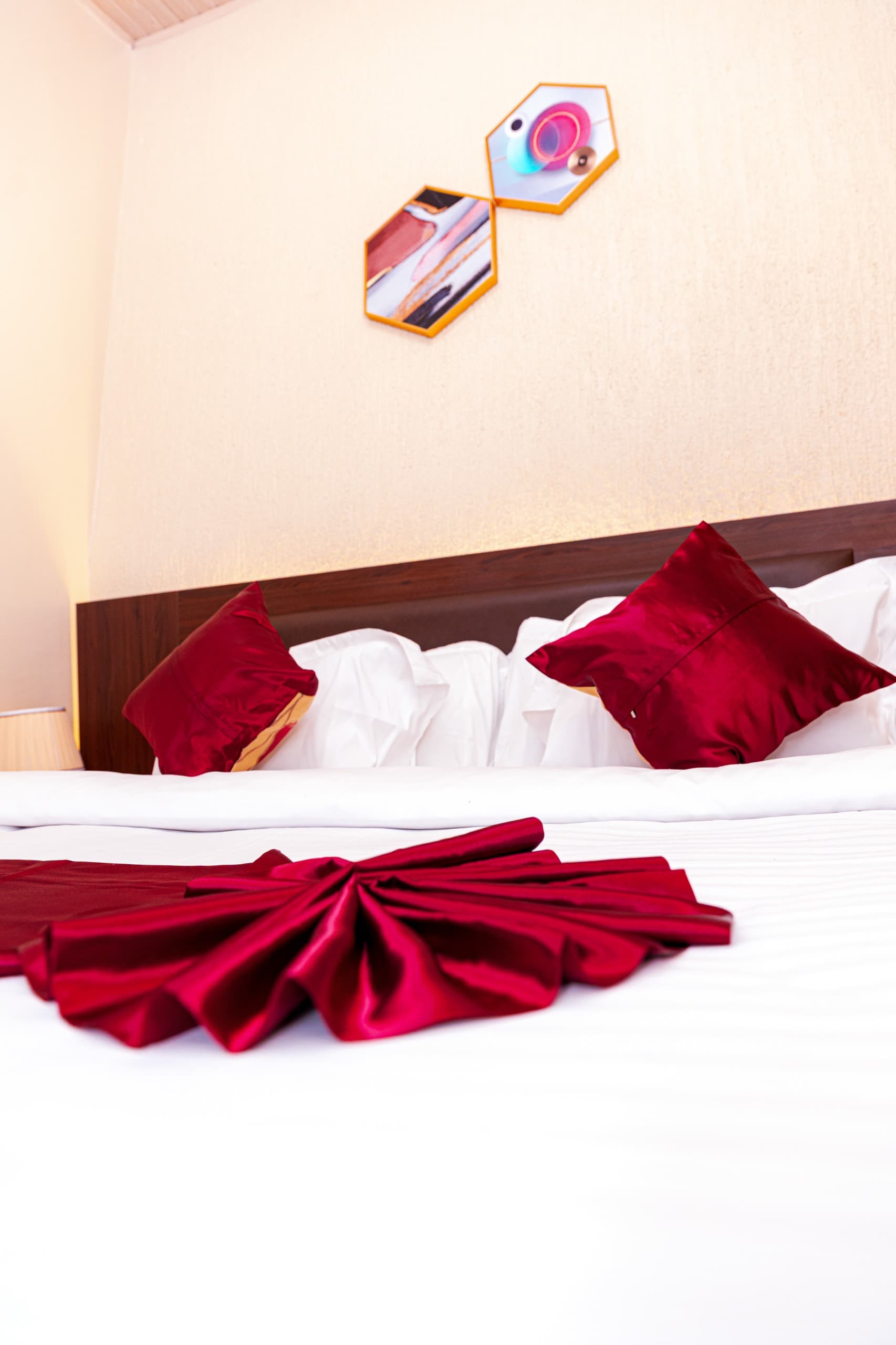 Deluxe Suite at Lemon Hills Hotel, Kigali — thumbnail 2